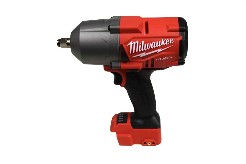 Milwaukee 2767-20 1/2" High Torque Impact Wrench w/ 48-11-1828 18V 3Ah Battery - Image 3