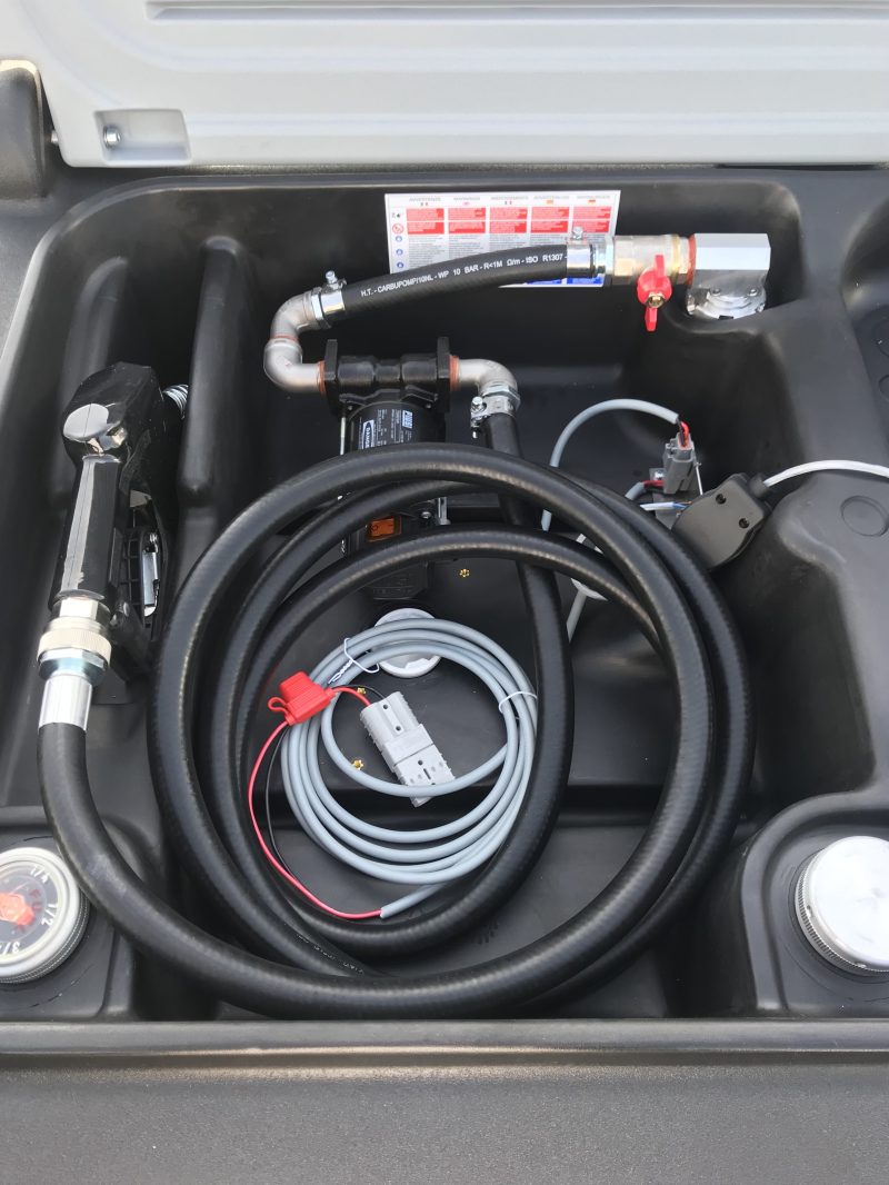 AM-TANK 236 DIESEL + 26 DEF. Portable Combo Tank Diesel and DEF 236+26gl, electric pump 12V, 13ft hose, automatic nozzle and a DEF removable unit - Image 4