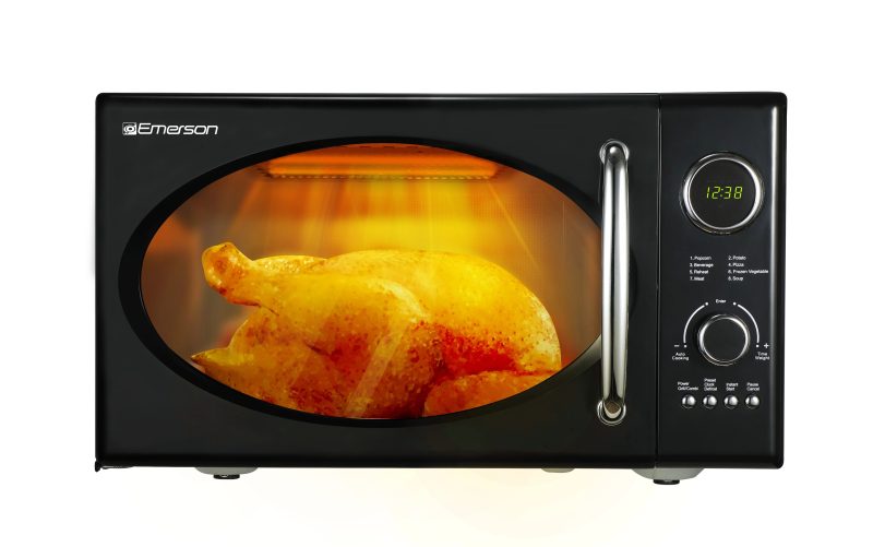 Emerson 0.9 Cu Ft, 800W Retro Black Microwave Oven with Grill, MWRG0901BK - Image 4