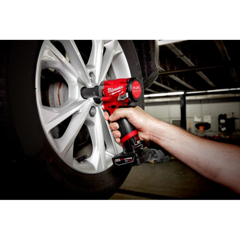 Milwaukee 2554-22 M12 FUEL Stubby 3/8 in. Impact Wrench Kit (2 Ah/4 Ah) - Image 9