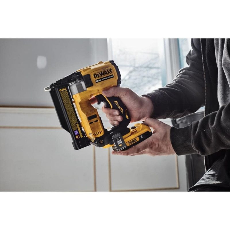 ATOMIC Compact Series 20V MAX Pin Nailer 23 Gauge Kit DCN623D1 from - Image 8