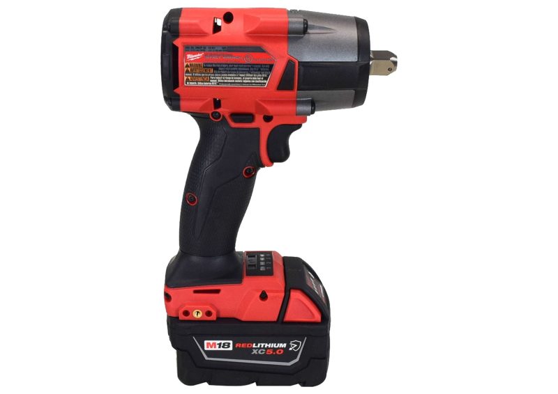 Milwaukee 2962P-22R 18V Cordless 1/2" Impact Wrench Kit w/ Batteries and Charger - Image 4