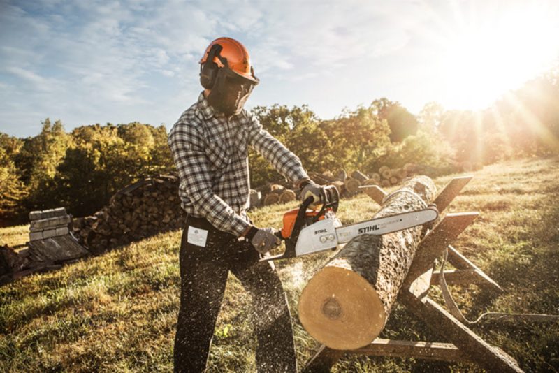 MS 170 Lightweight Gas Powered Chainsaw 16 In - Image 4