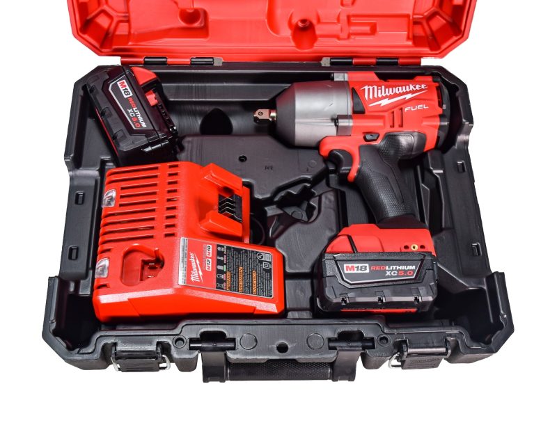 Milwaukee 2766-22 M18 FUEL High Torque 1/2 in. Impact Wrench with Pin Detent (Kit) - Image 8