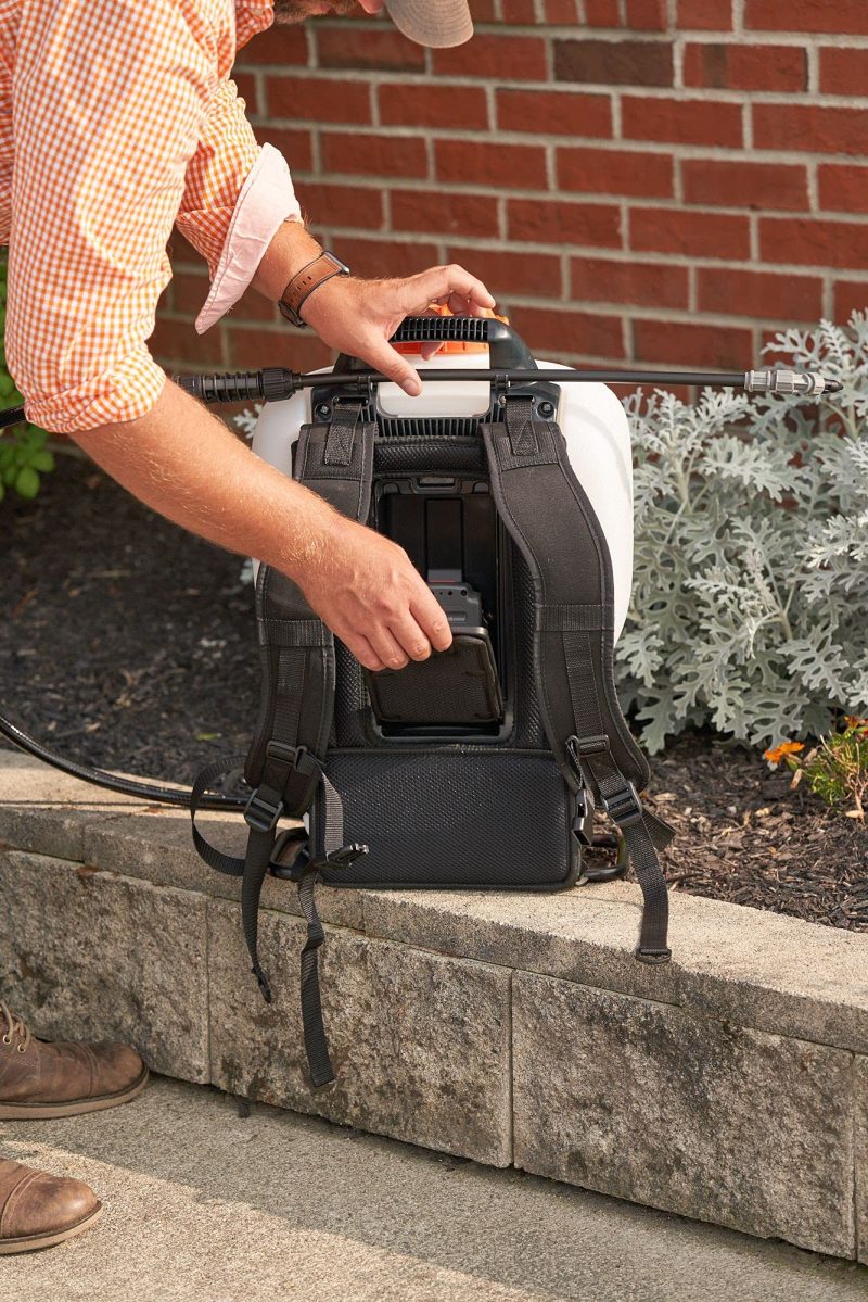 BLACK DECKER Battery 4 Gallon Backpack - Image 3